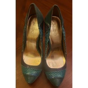 Aldo teal snake print heels